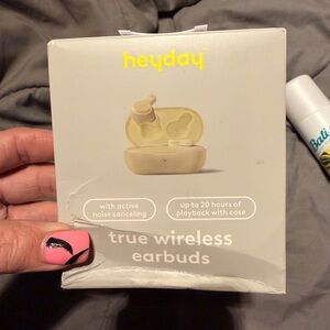 heyday True Wireless Earbuds — Pale Yellow